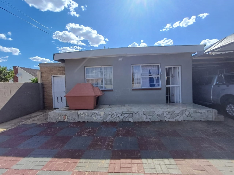 3 Bedroom Property for Sale in Flamwood North West